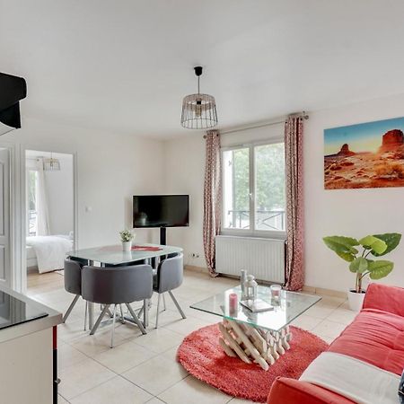 Chic Apart With Parking Near Paris Обервилье Экстерьер фото