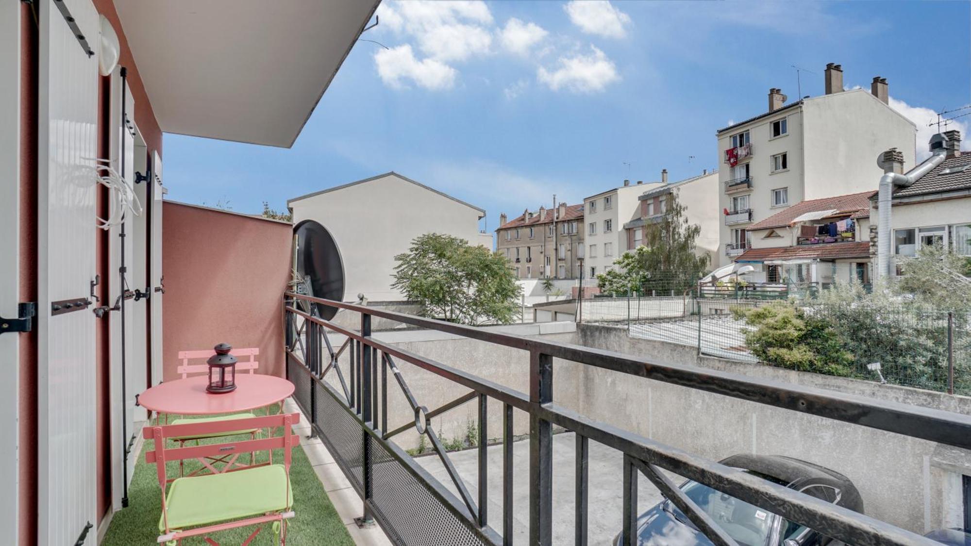 Chic Apart With Parking Near Paris Обервилье Экстерьер фото